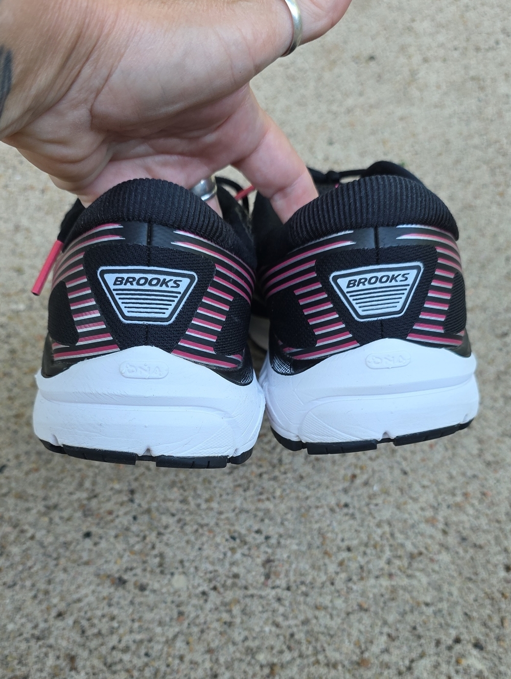 Brooks Addiction 14 Black Hot Pink Running Walking Shoes Sneakers Size 9.5 - Picture 8 of 14